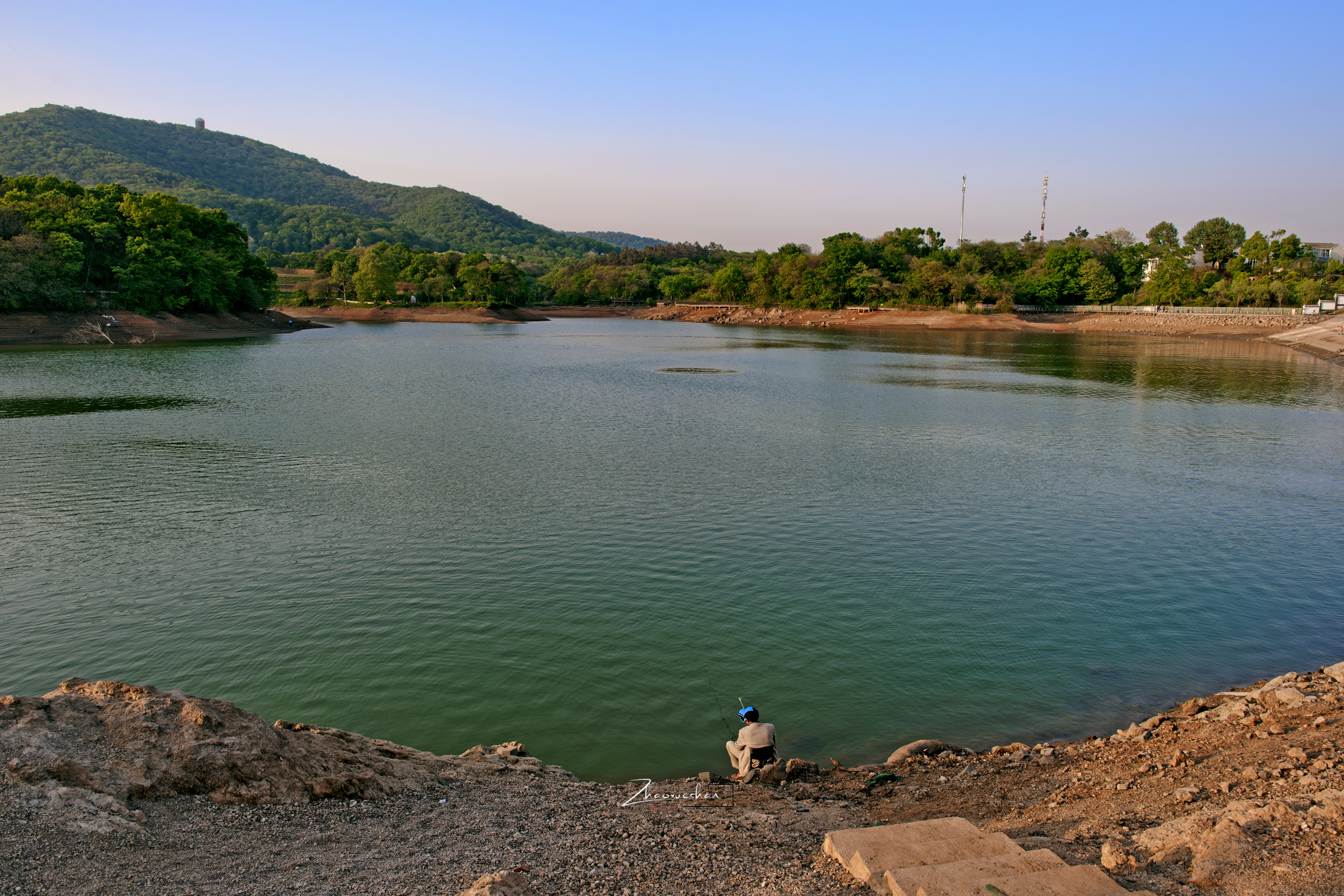 今天下午5点多路过象山湖水库