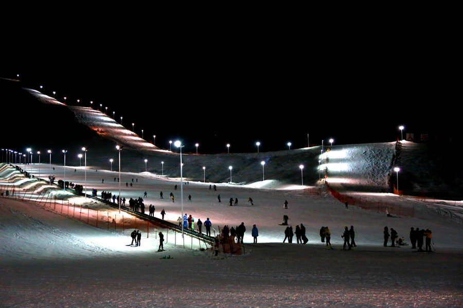 新疆滑雪