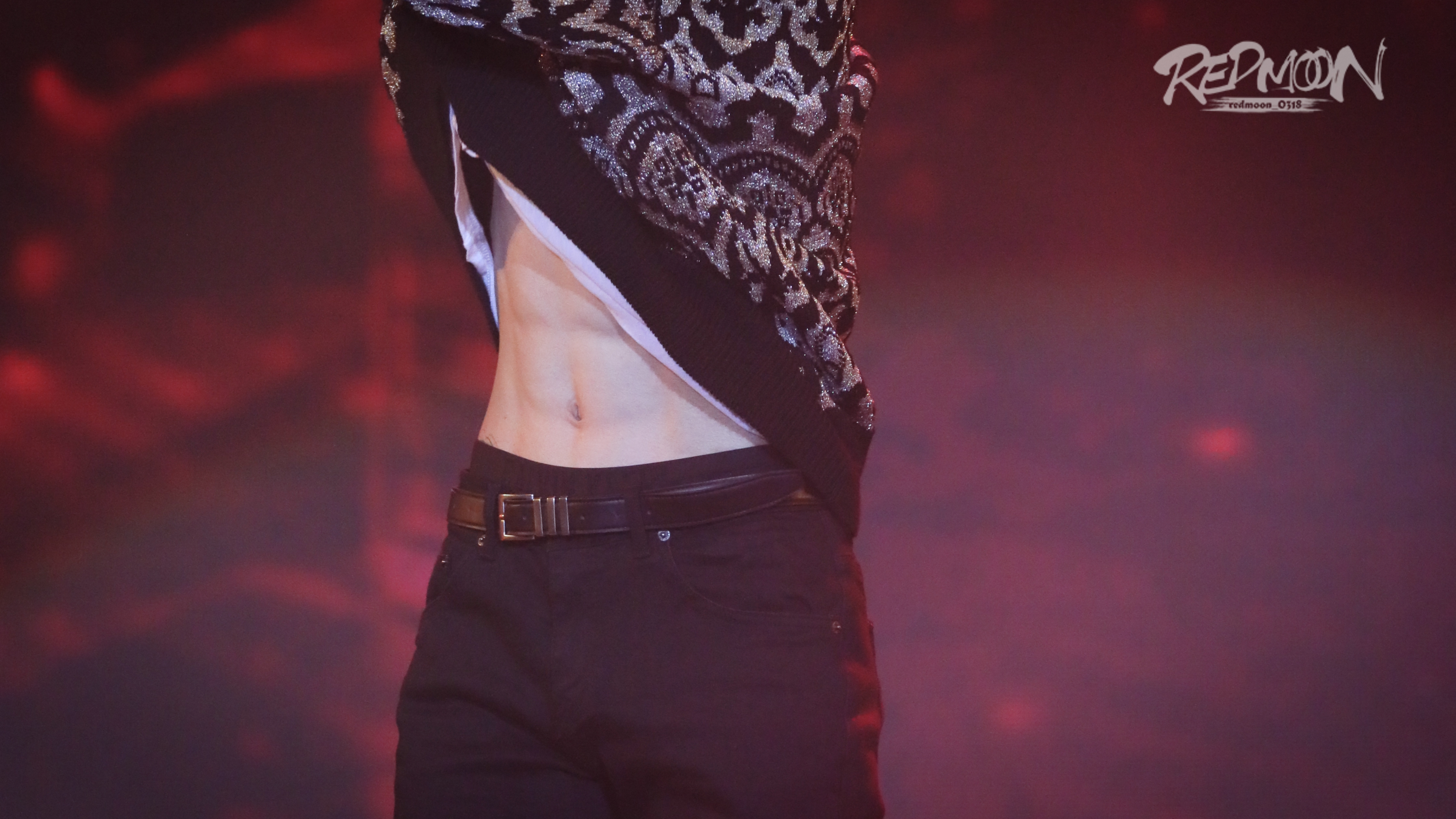 主题:邀请大家看我老公的腹肌,除了枕起来硌头,没别的不好了[3]收藏该