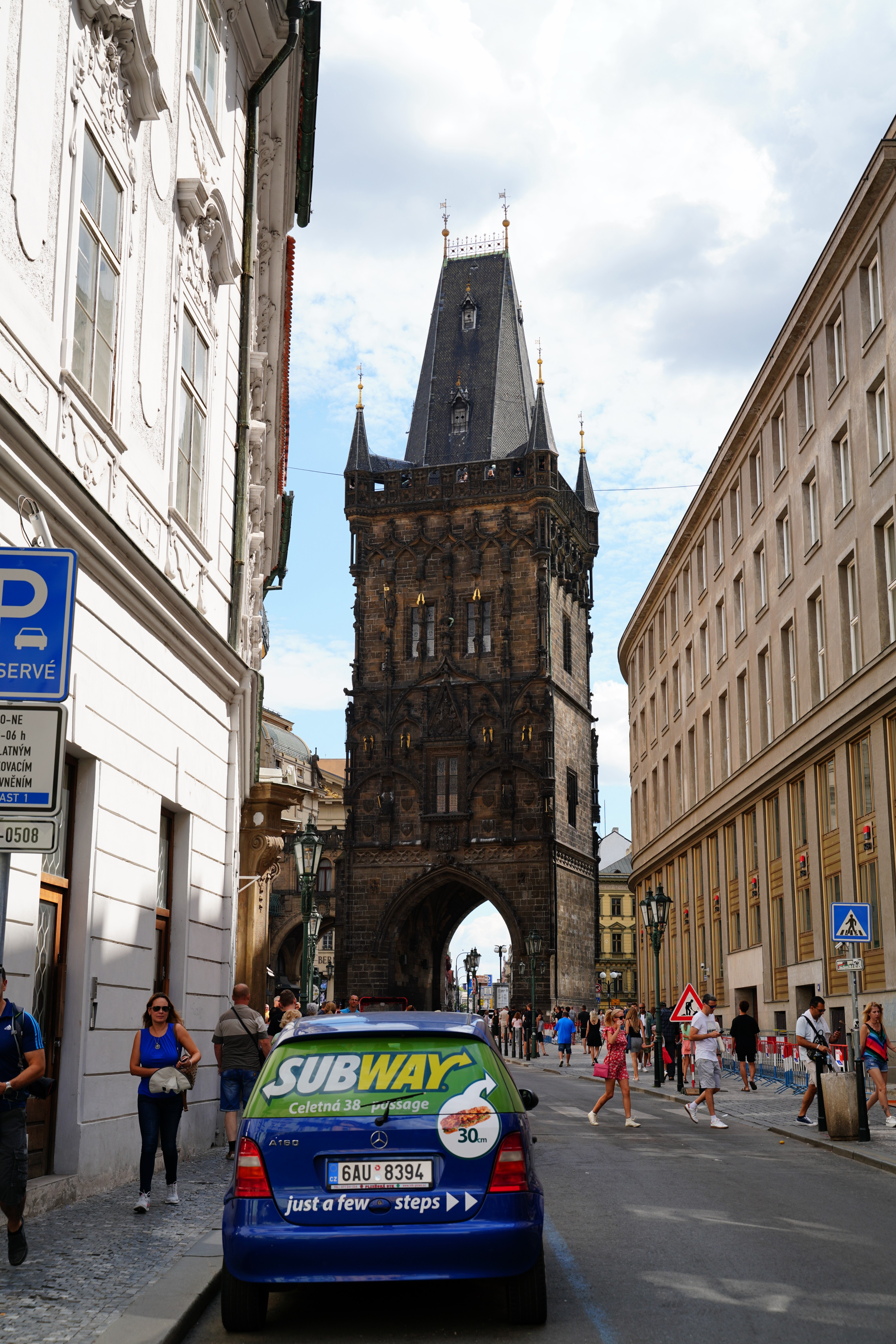 街景,随手拍,没什么构图.