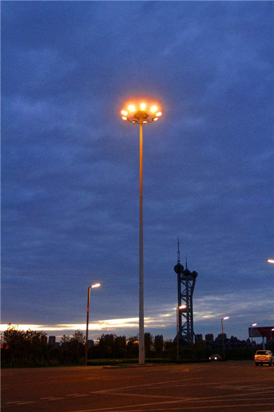 「高杆灯厂家」专业生产15米、18米、20米、25米、30米、35米高杆灯