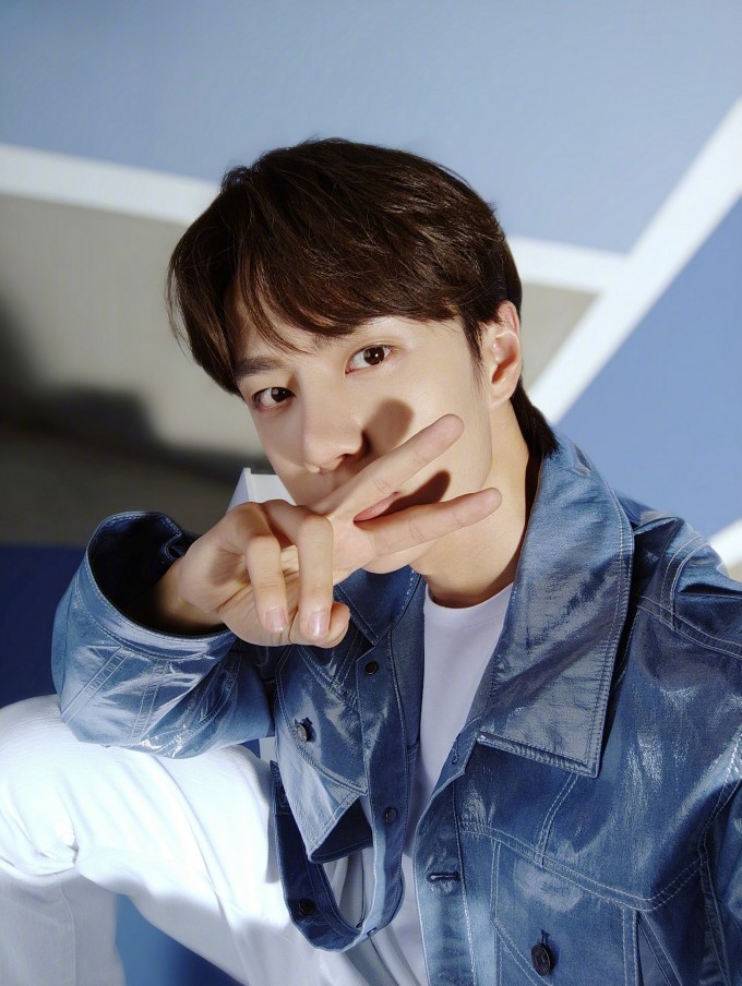 主题:自我入坑以来,不知不觉wyb已经发了9张自拍了