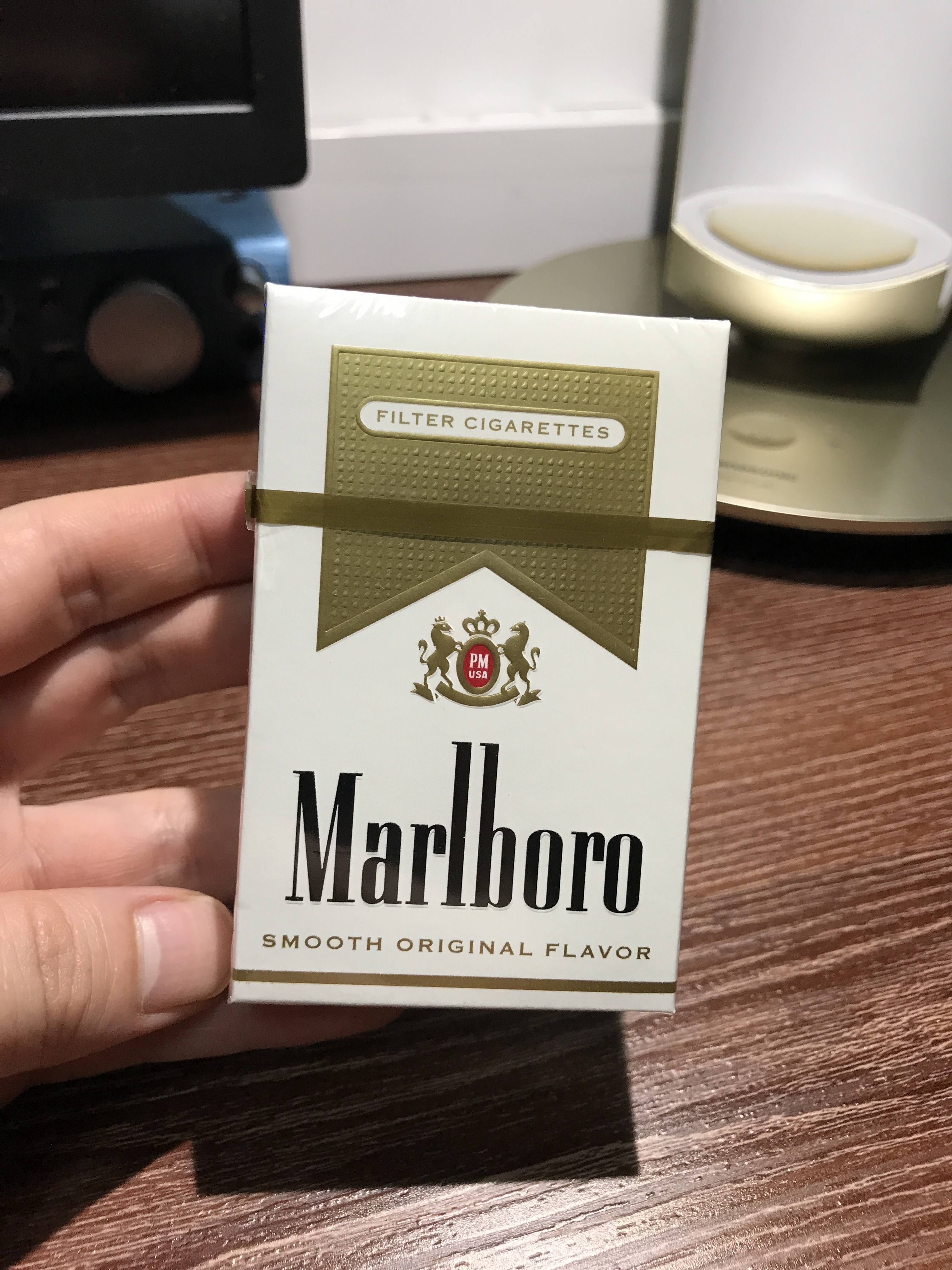 第一次尝试,说说美免硬白万吧 - 香烟品鉴 - 烟悦网论坛