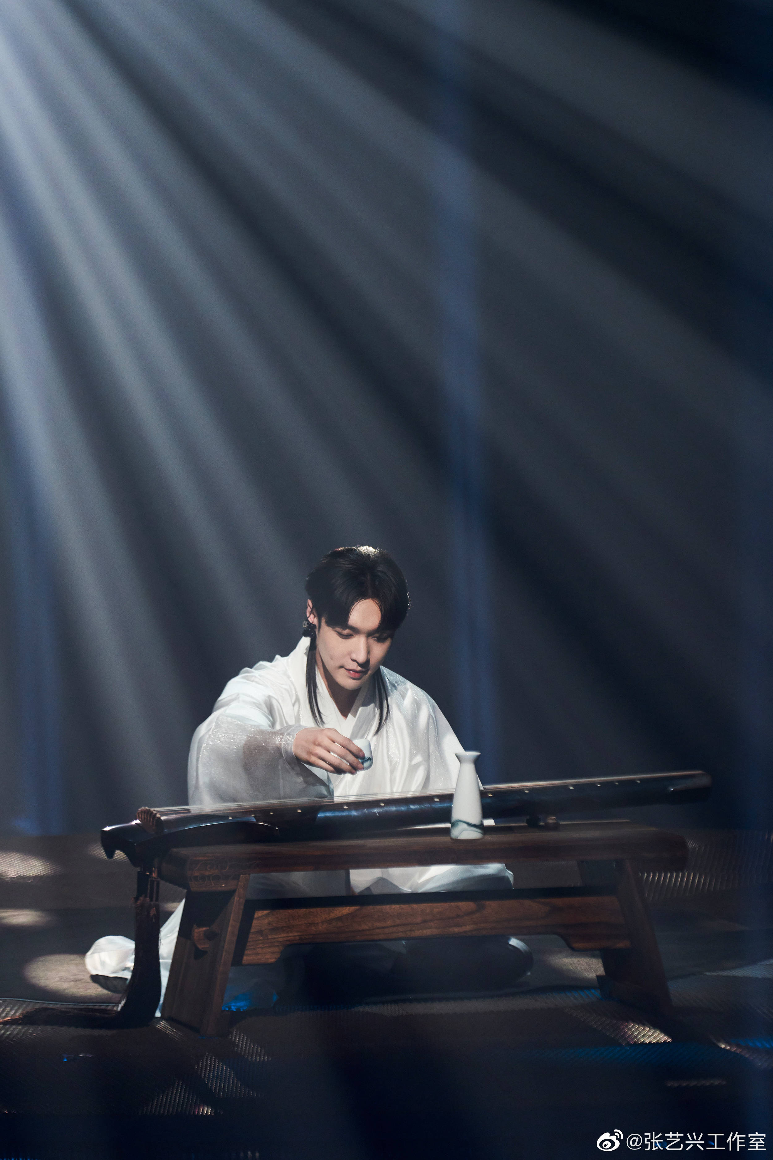 《痴》音源,纯享与直拍舞台,幕后制作已上线