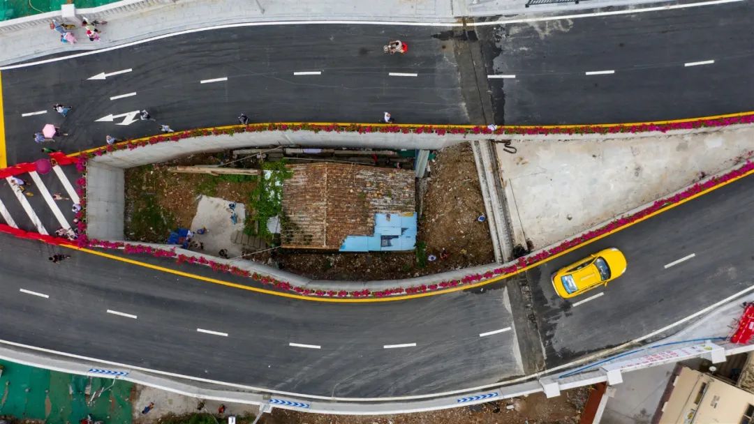 [围观]&nbsp; &nbsp;  大桥夹缝里的家，被围观的都市传说-BB姬