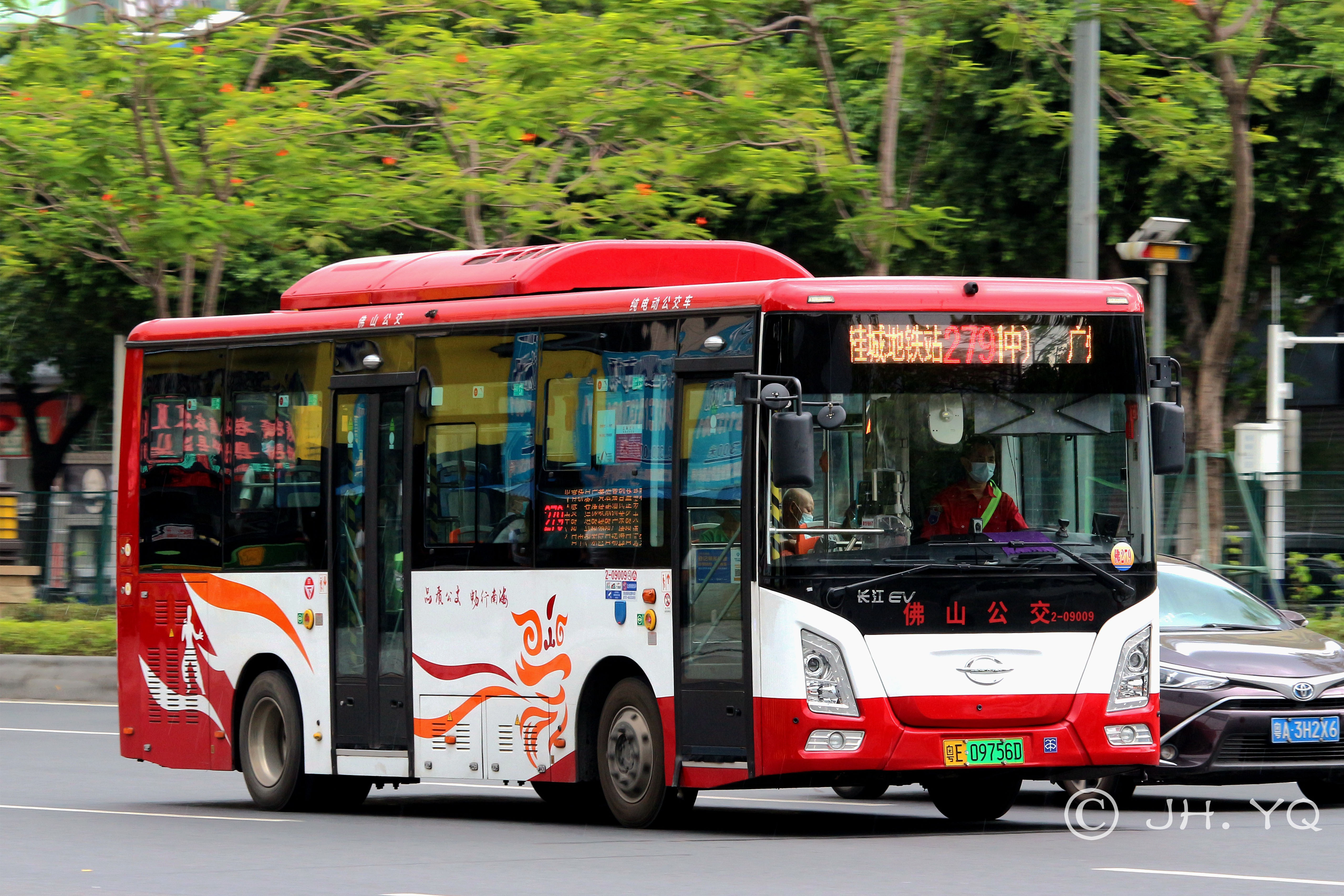 在南宁市内坐几路公交车可以到广西艺术学院？-南宁站到广西艺术学院怎么坐公交车？