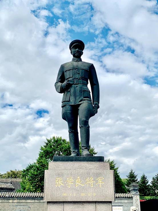 点击放大