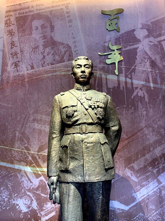 点击放大