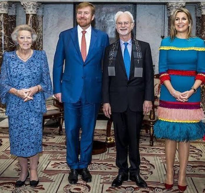 视频转录|2个视频:查理•沃德带来了喜讯!(解码 Kat)