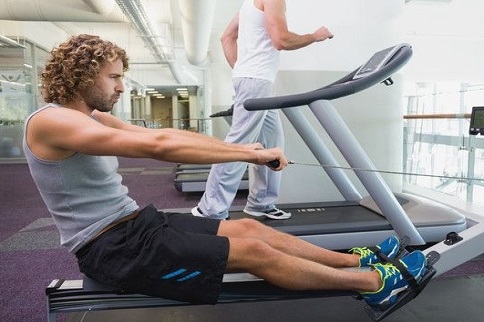 详解锻炼胸肌的动作 让你做一个型男-追梦健身网