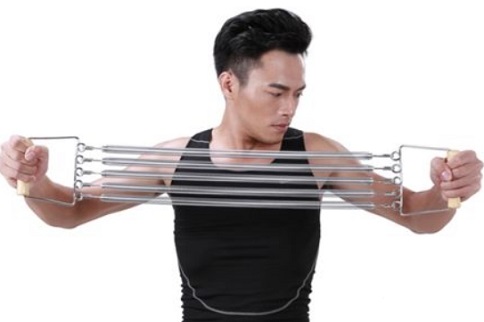 详解锻炼胸肌的动作 让你做一个型男-追梦健身网