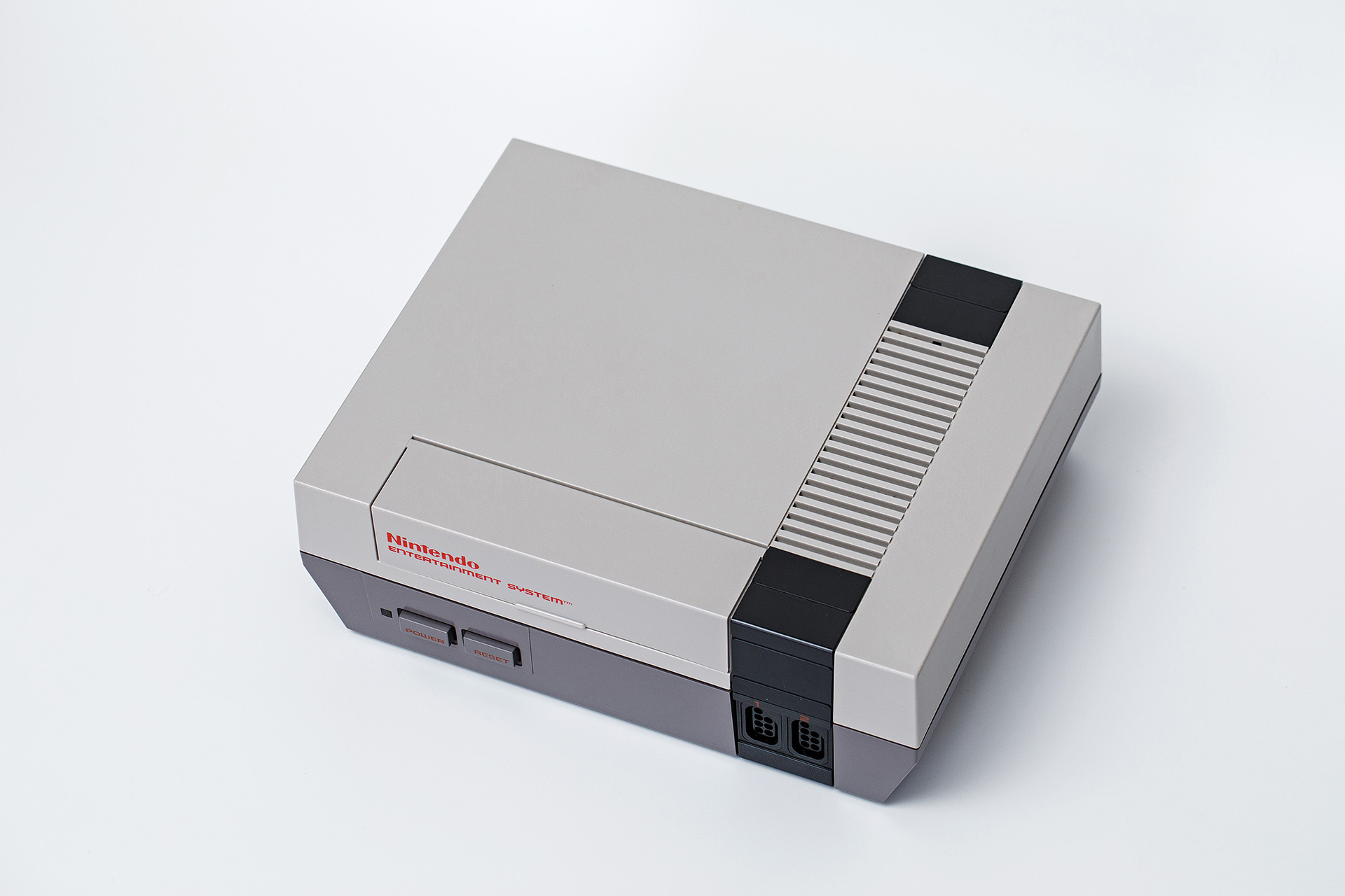 35年前的游戏机，任天堂第一代家用机NES 1985年原版 - 败家不息 - Chiphell - 分享与交流用户体验