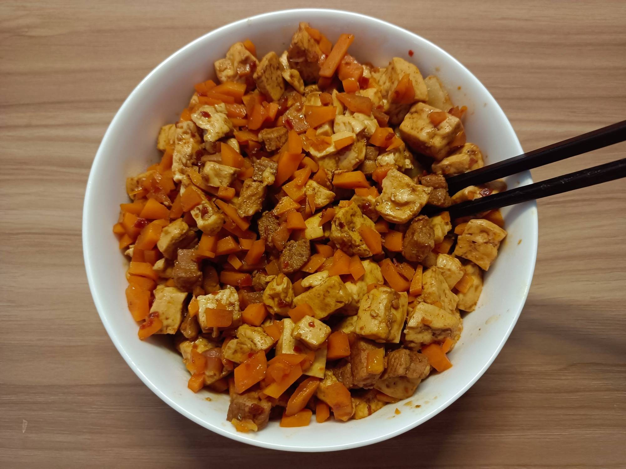 2022年10月2日中午，豆腐炖胡萝卜和廋肉
